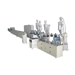 M&aacute;quina para fabricar tubos compostos de alum&iacute;nio